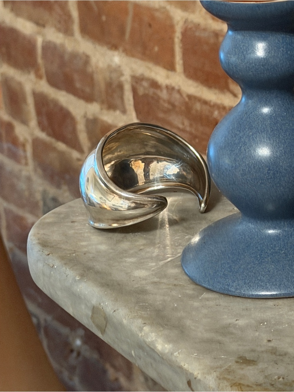 Robert Lee Morris silver cuff - Picture 4 of 8